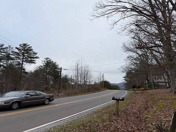 3rd image of 727 Roller Mill Rd