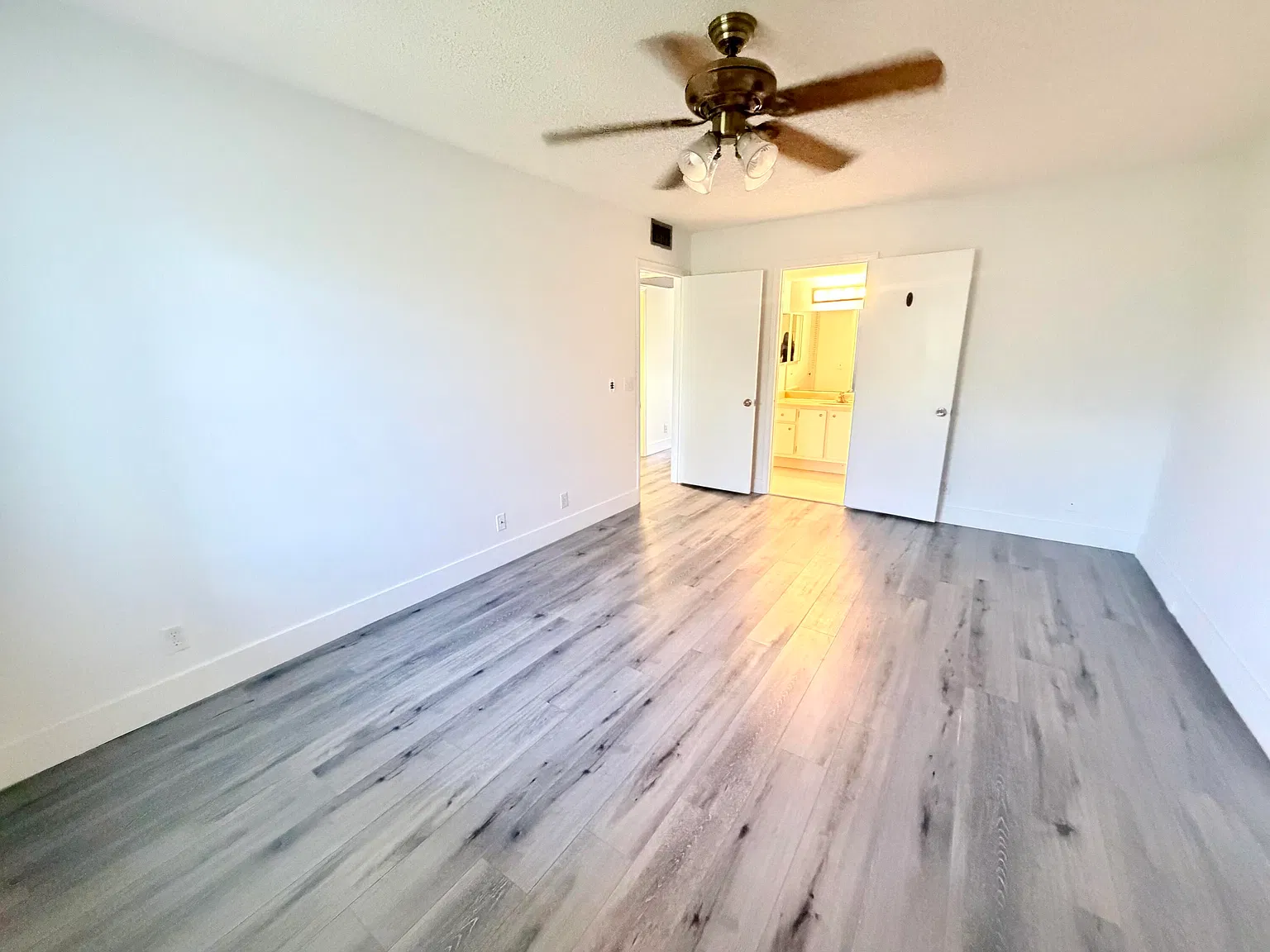 2 bed, 2.0 bath, 1044 sqft, $1,750 — Photo 1