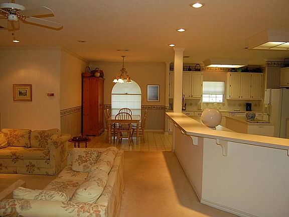 5th image of 1207 Karen St
