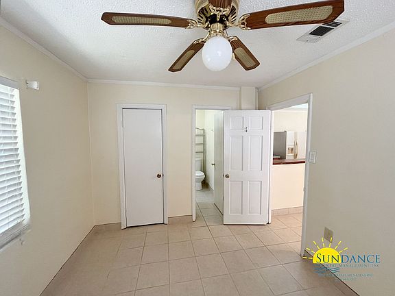 5th image of 207 Tamarack Ave