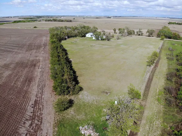 1112 7th Rd, Geneva, NE 68361