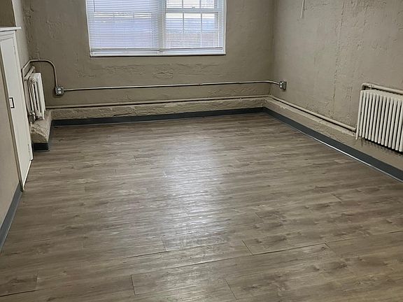 3rd image of 990 Grand Ave APT B2