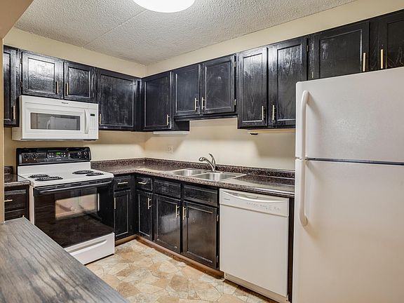 4th image of 10401 Cedar Lake Rd Unit 215