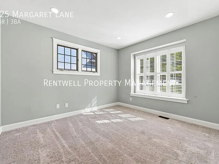 125 Margaret Ln — Photo 14