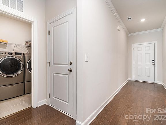 5th image of 5379 Turtle Creek Dr