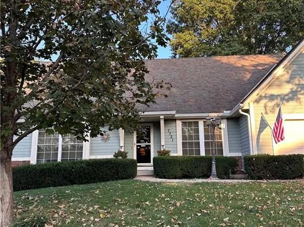 7721 Haskins St, Lenexa, KS 66216