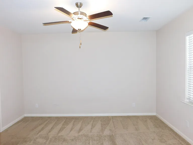 304 Aaron St — Photo 16