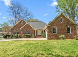 1517 Woodland Ave, Burlington, NC 27215