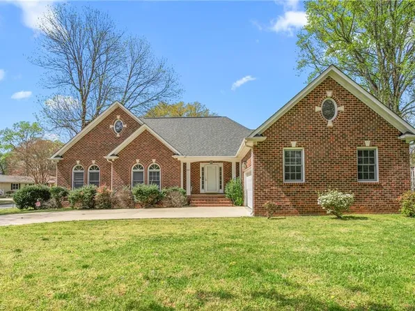 1517 Woodland Ave, Burlington, NC 27215