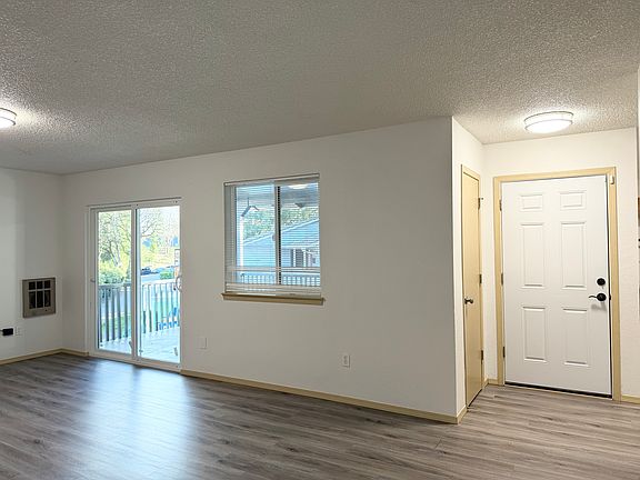 4th image of 2610 92nd St S #B