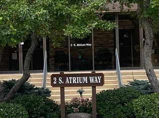 2 S Atrium Way APT 203, Elmhurst, IL 60126