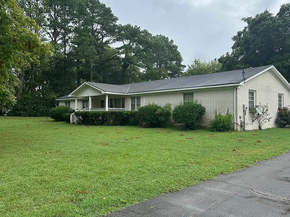 705 Loveless Rd