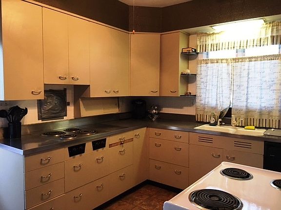 5th image of 2804 Ellen Ave
