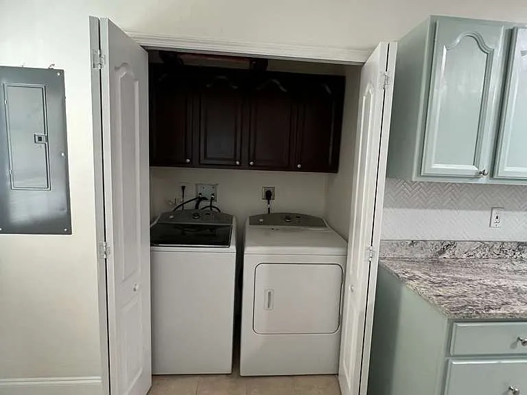 1430 Hilltop Rd — Photo 9