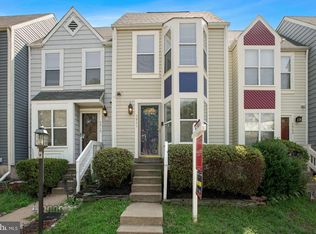 5921 Dungeness Ln, Alexandria, VA 22315