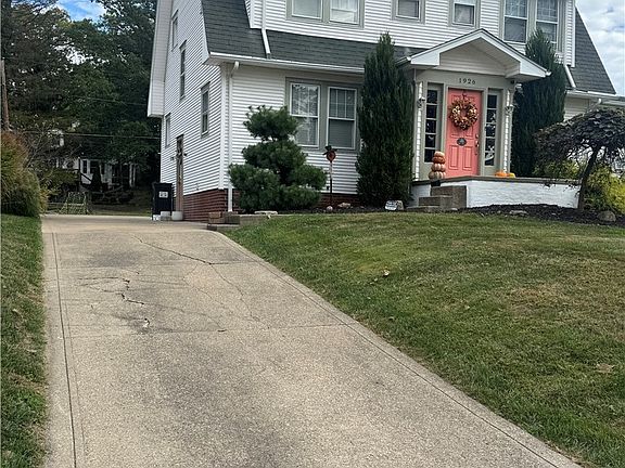 3rd image of 1926 Norwood Blvd