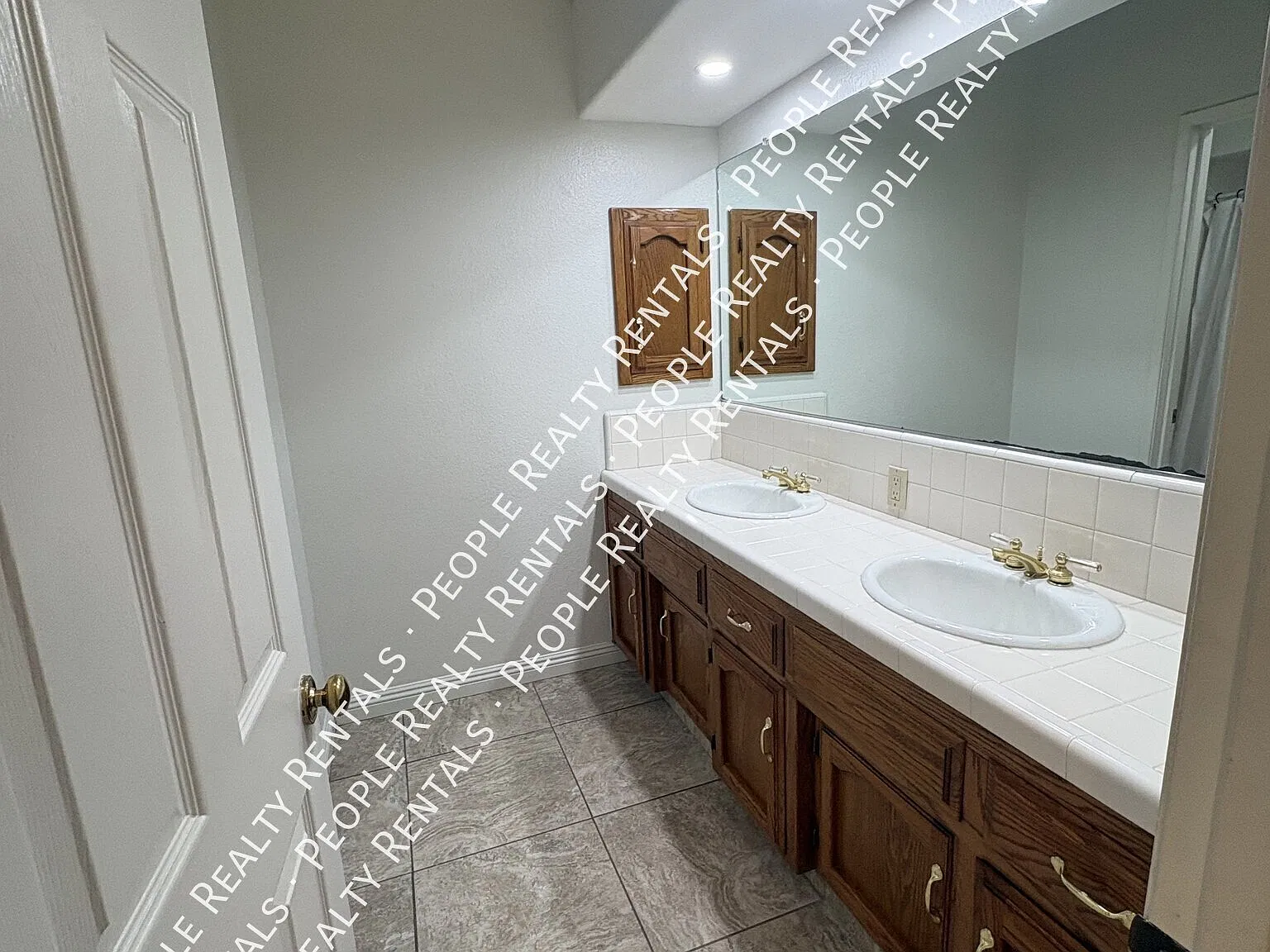 1 bed, $1,000 — Photo 4