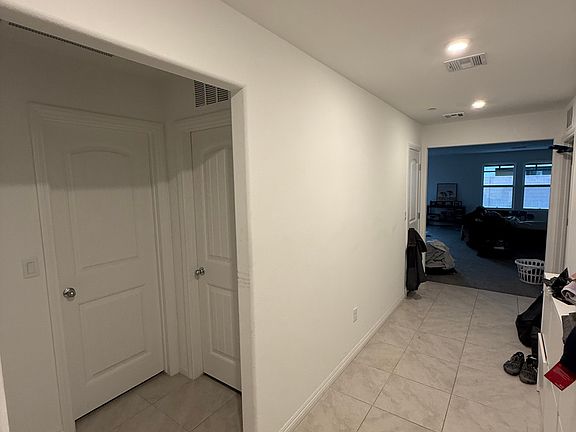3rd image of 471 Desoto Falls St