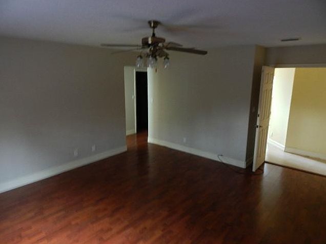 1st image of 920 NW 201st Ave