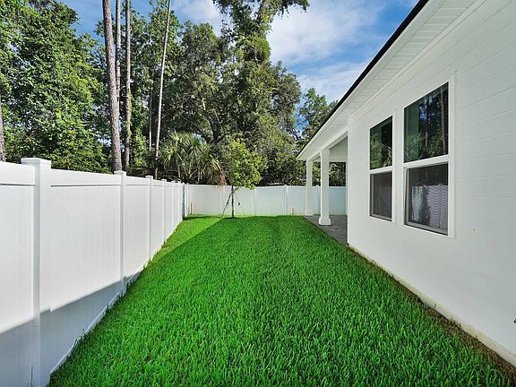 The Egret II Rear Exterior