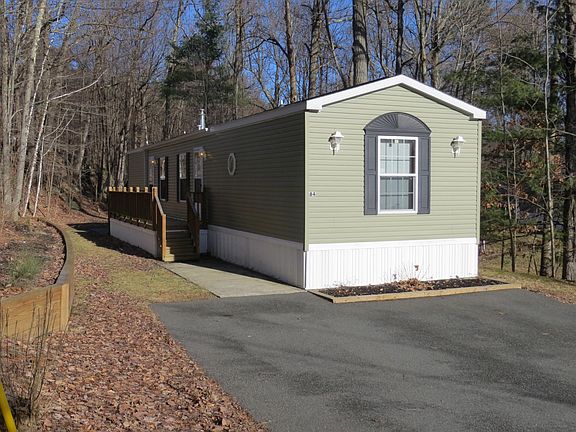3rd image of 84 Terrace Dr