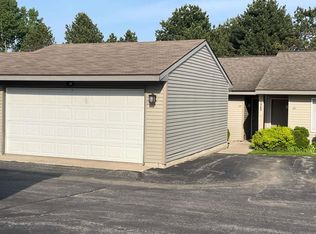 5363 Gray Rd APT 29, Traverse City, MI 49684
