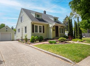 314 Van Buren St, South Haven, MI 49090