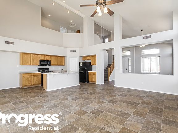 2nd image of 12567 W Flower St
