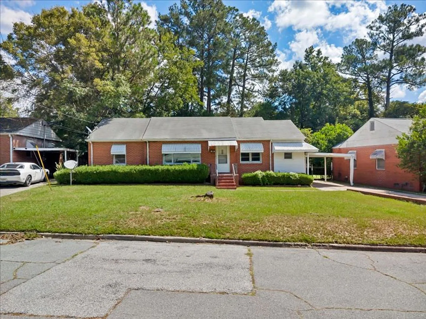 Charming 3-Bedroom Home in Macon — Photo 3