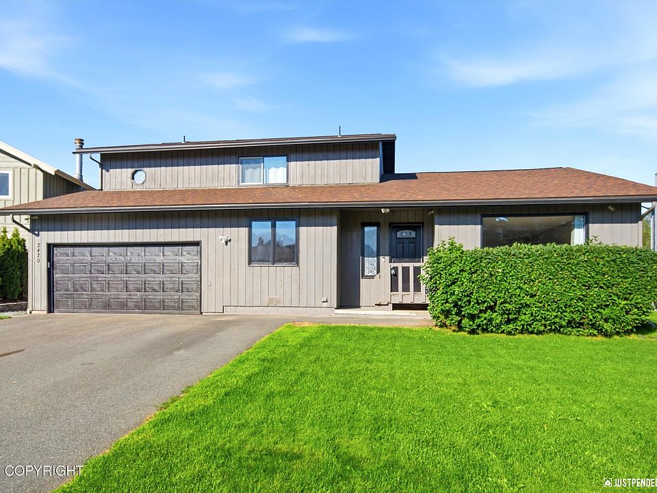 1st image of 2420 Scarborough Dr