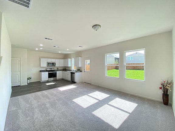 5th image of 6404 Bishop Dr