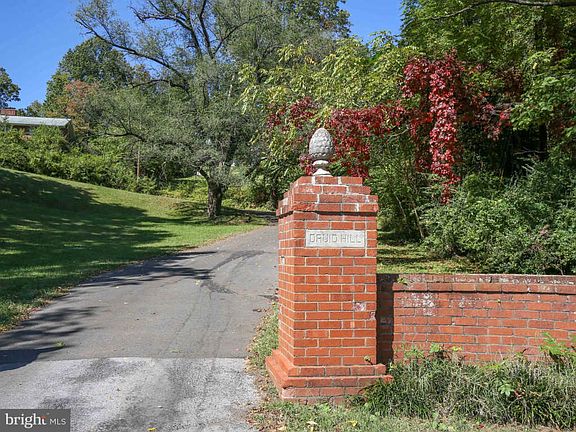 4th image of 320 Druid Hill Dr