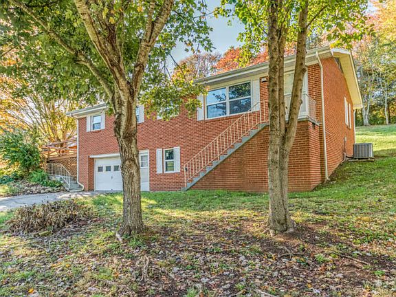 2nd image of 4508 Cabbage Dr