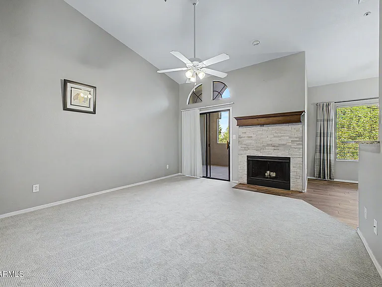 9600 N 96th St #242 — Photo 3