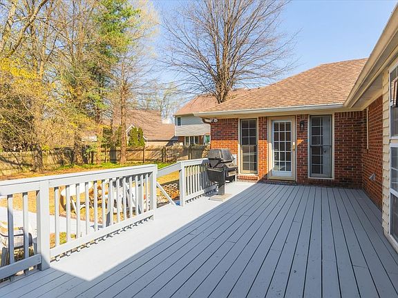 3rd image of 92 Trotwood Mews