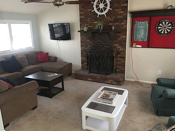 Vaulted great room 