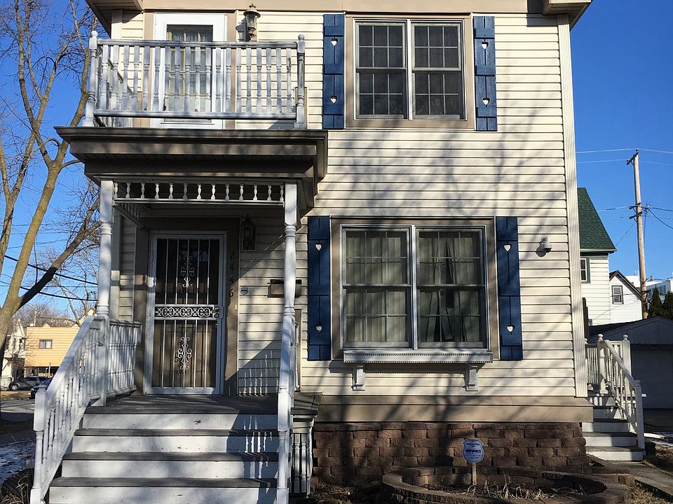 1st image of 2446 N Cramer St