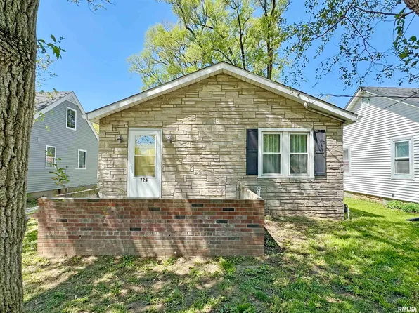 729 N Swords Ave, Peoria, IL 61604