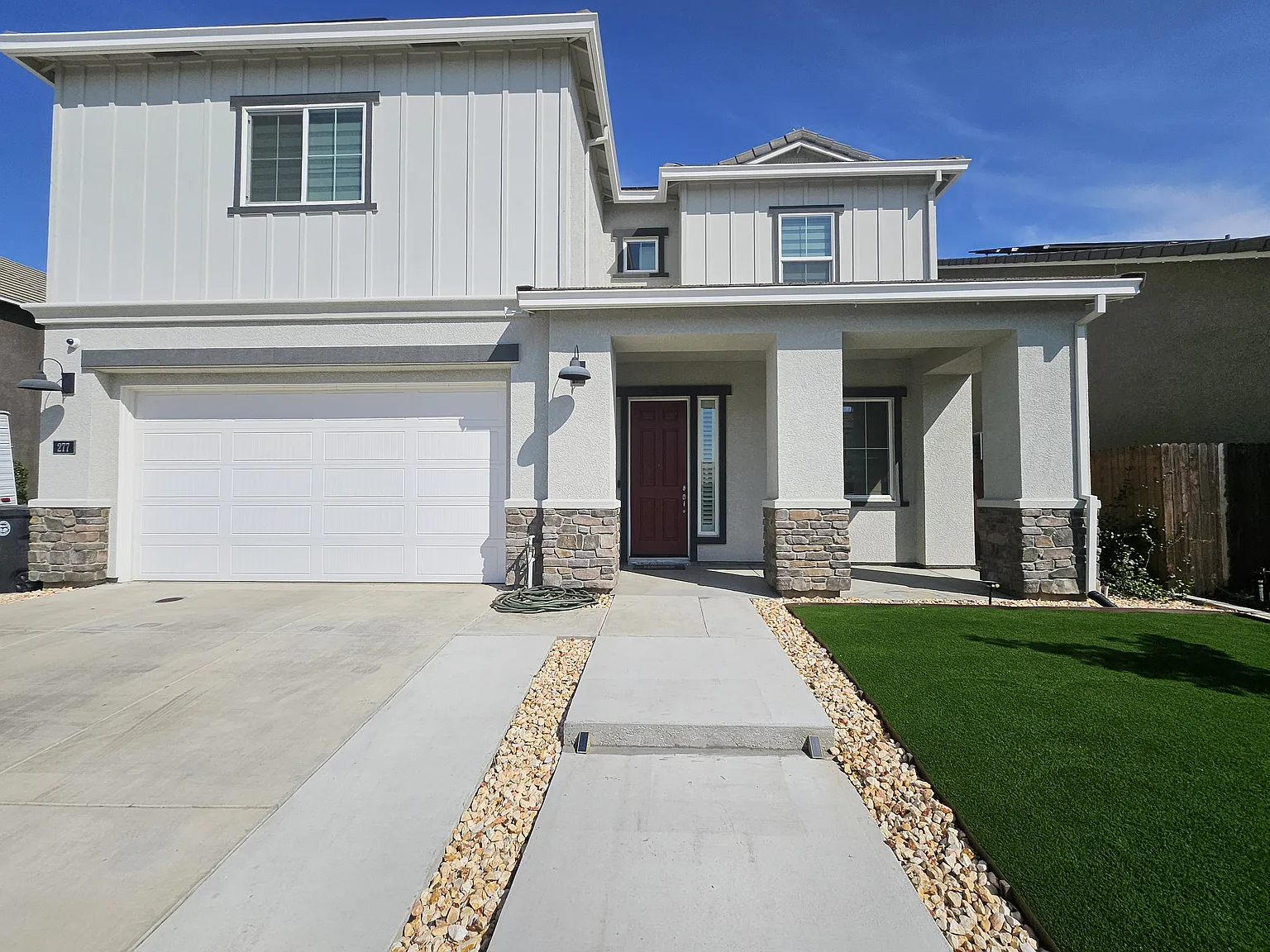 4 bed, 2.5 bath, 2331 sqft, $3,195 — Photo 4