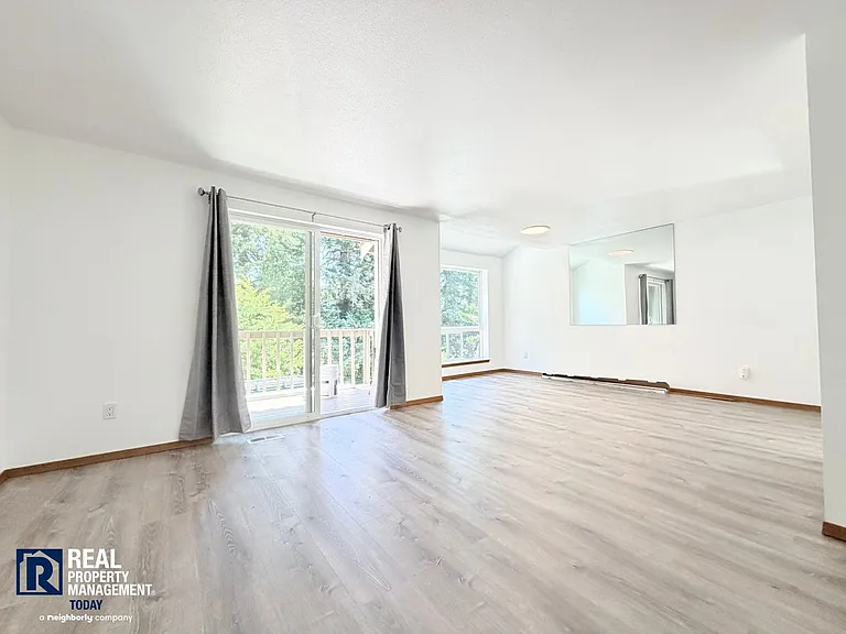 1317 Contra Costa Ave — Photo 9