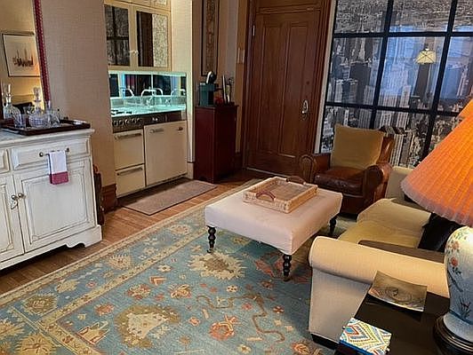 3rd image of 170 W 74th St APT 1211