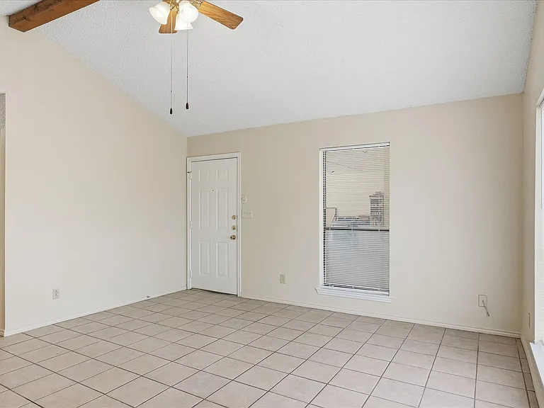 405 Whitetail Dr #A — Photo 7