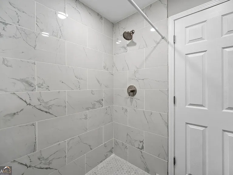 1126 Briarcliff Pl NE #2 — Photo 8