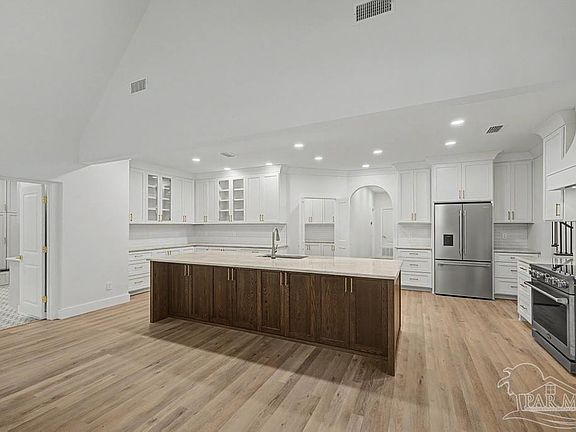 3rd image of 8645 Rosemont Dr