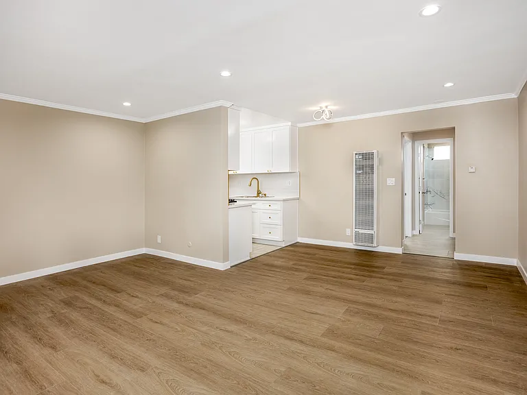 1029 Magnolia Ave — Photo 5