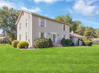 35 Blue Ridge Dr, Somers, CT 06071