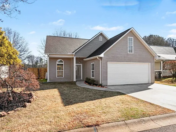 381 Split Oak Ln, Inman, SC 29349