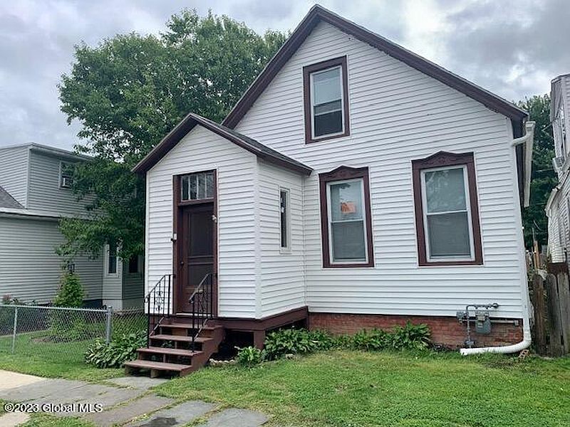 2nd image of 550 7th Ave Avenue
