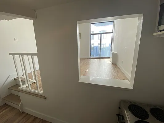 Rented by Mallory Management Corp | media 7