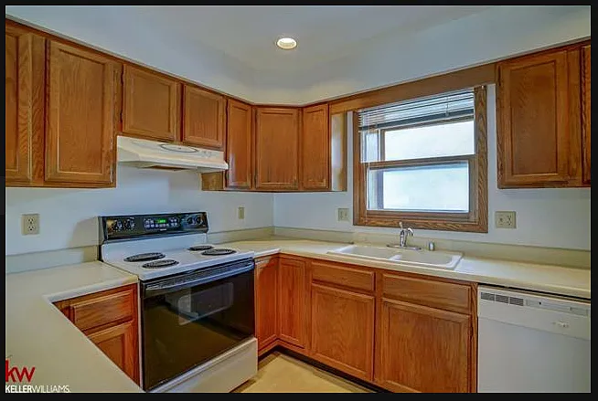 13 Westover Ct — Photo 5